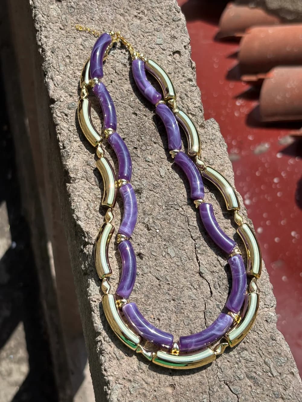 Mor Spiral Altın Metal Kolye