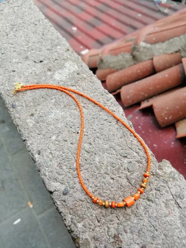 Etnik Turuncu Boncuk Dizi Kolye 1