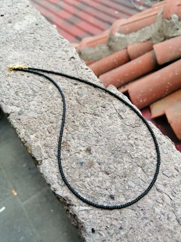 Minimal Siyah Elastik Kolye 1