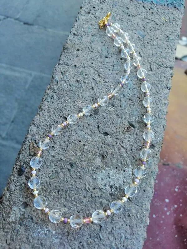 Kristal Boncuk Altın Aksan Kolye 1
