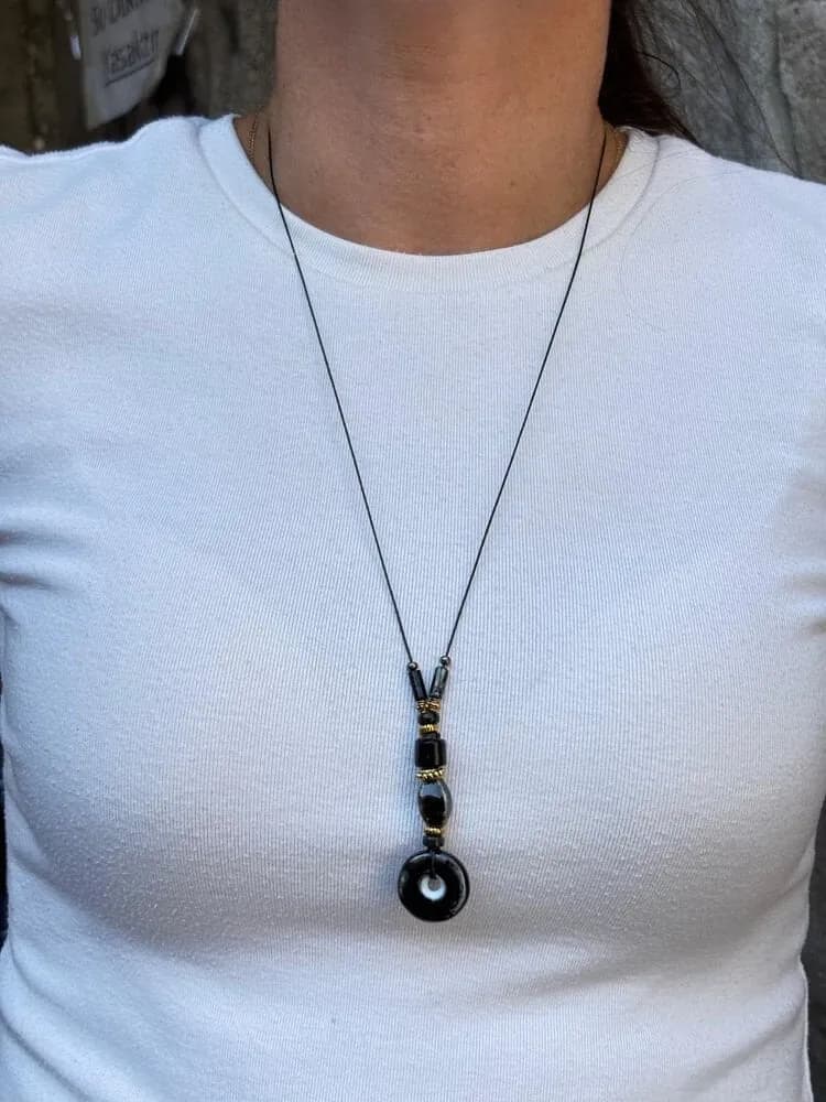 Minimal Siyah Taş Sarkıtlı Kolye 1