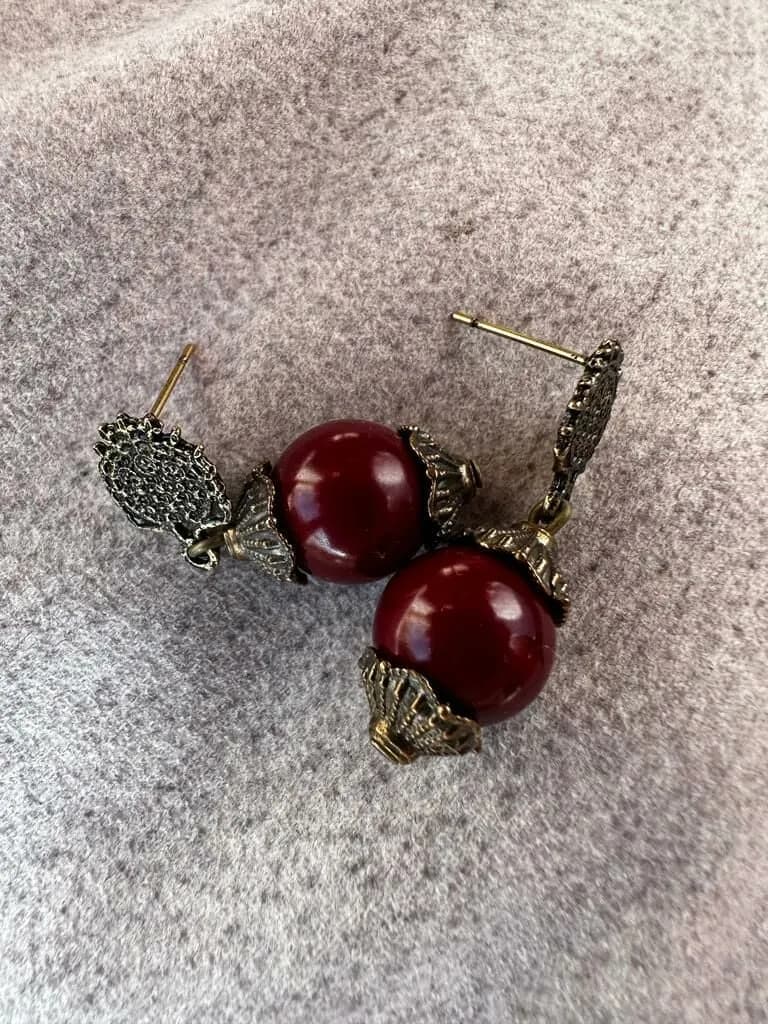 Vintage Bordo Mercan Küpe 1
