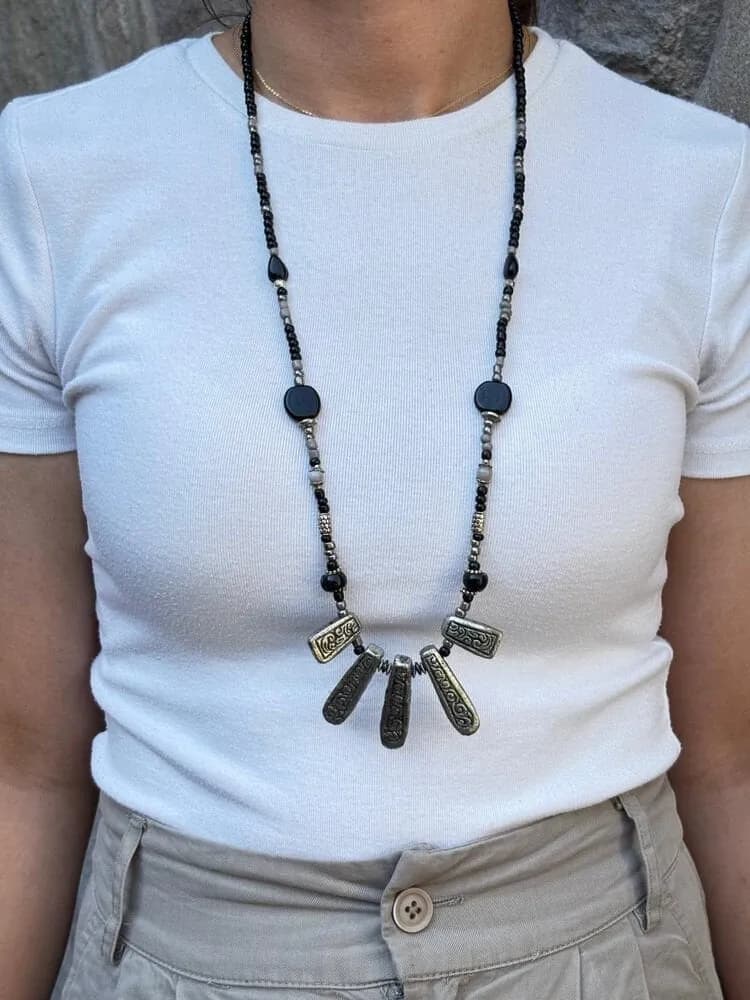 Etnik Siyah Taş Sarkıtlı Kolye 1