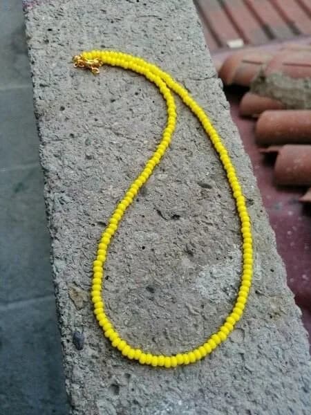 Minimal Sarı Boncuk Kolye 1
