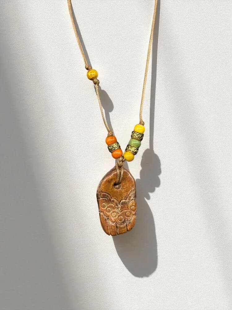 Etnik Ahşap Oyma Pendant Kolye 1