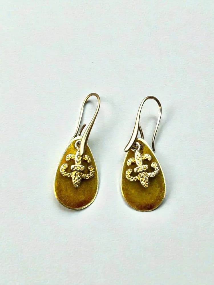 Bronz Damlacık Çiçek Küpe 1