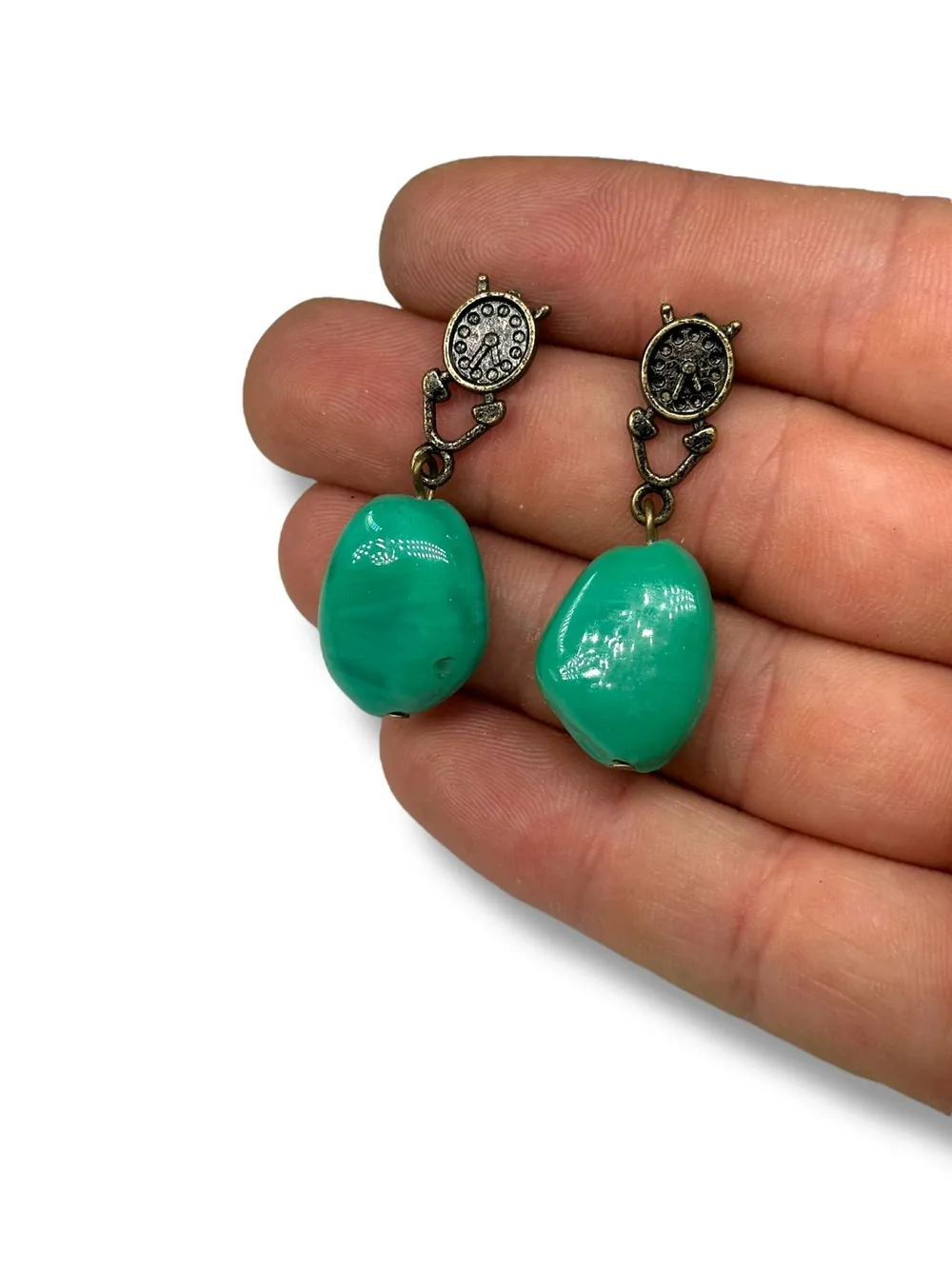 Yeşil Jade Oval Sallantılı Küpe 1