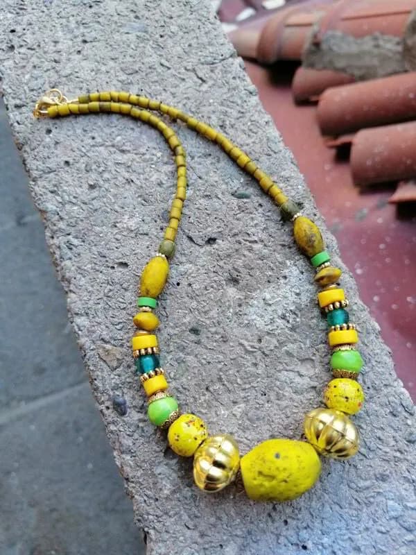 Sarı Yeşil Cam Boncuk Kolye 1