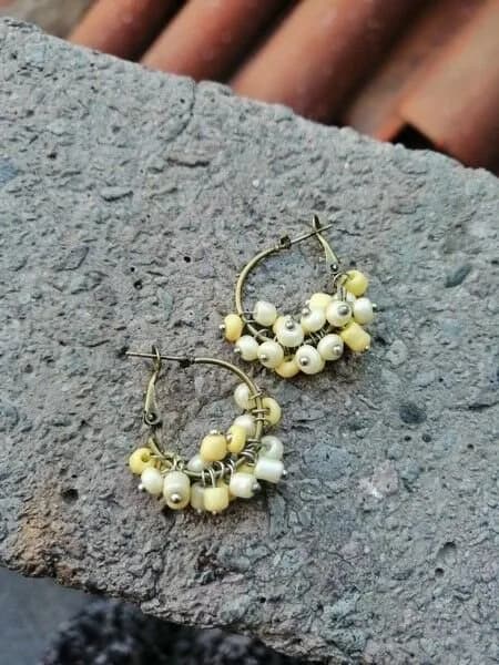 Klasik Krem Boncuk Altın Küpe 1