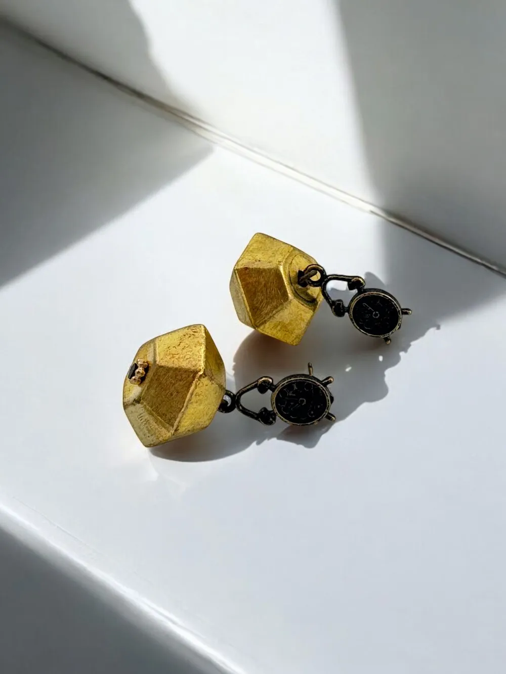 Geometrik Faceted Altın Küpe 1
