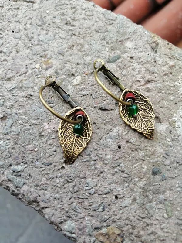 Vintage Yaprak Metal Yeşil Kırmızı Küpe 1