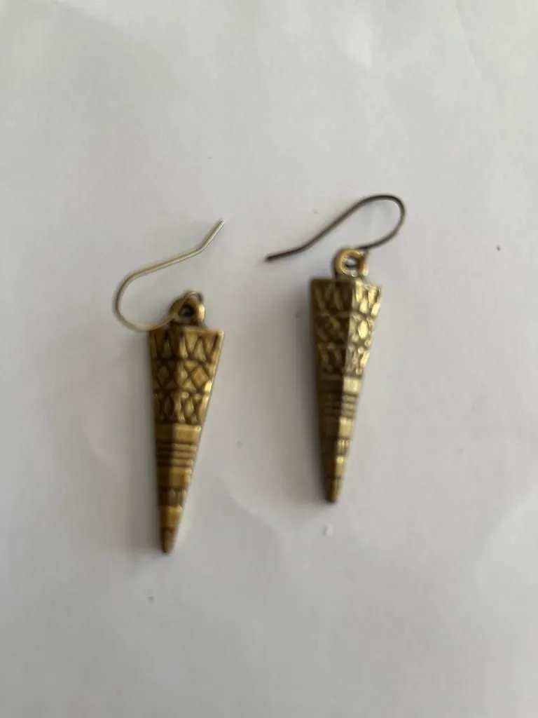 Antik Bakır Konik Metal Küpe 1