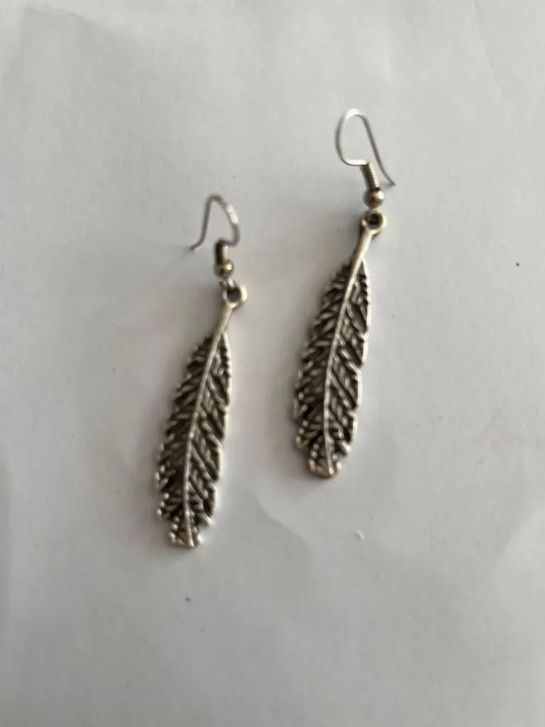 Vintage Yaprak Metal Sallantılı Küpe 1