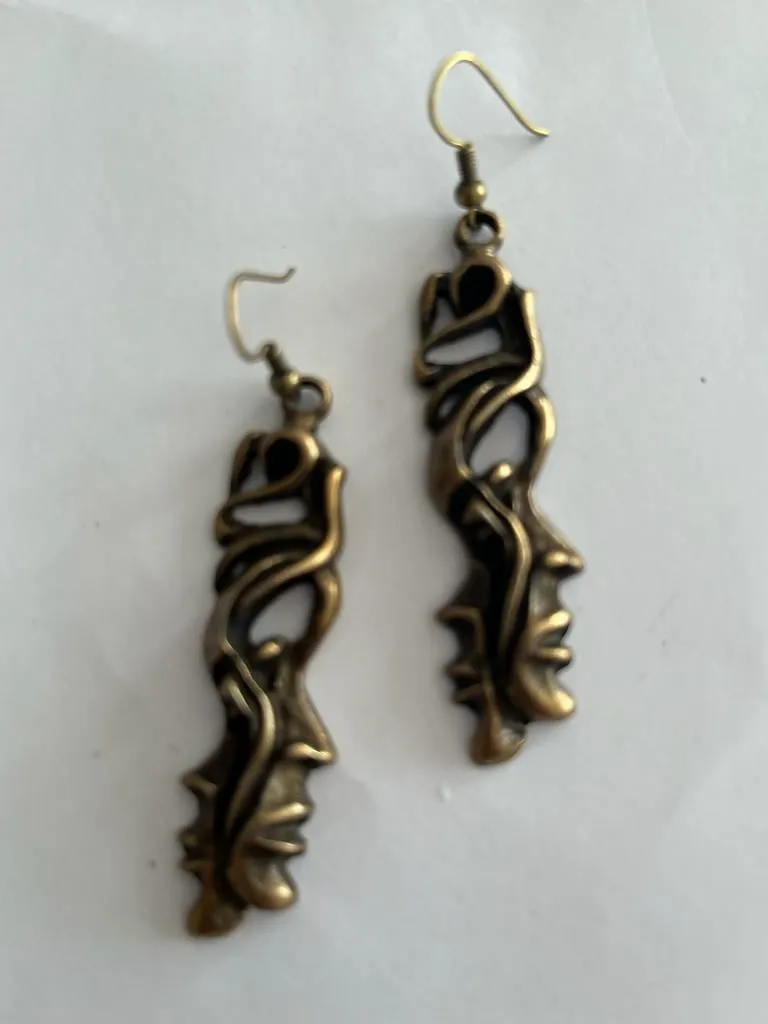 Vintage Yüz Figürü Metal Küpe 1