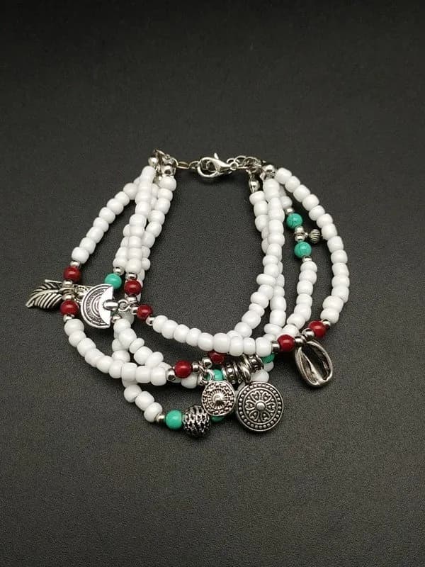 Bohem Çok Sıra Beyaz-Yeşil Metal Sarkıtlı Bileklik 1