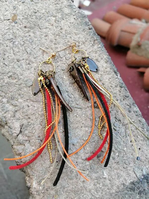 Etnik Deri Şerit Sallantılı Küpe 1