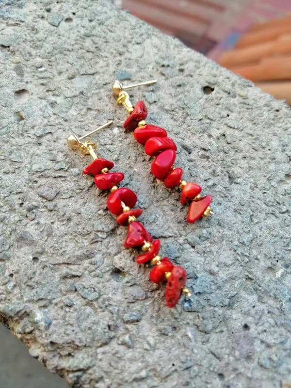 Kırmızı Mercan Sallantılı Küpe 1
