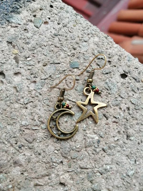 Altın Ay Yıldız Sallantılı Küpe 1
