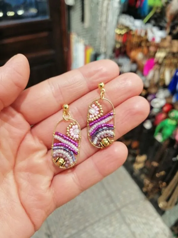 Spiralli Mor Metalik Sallantılı Küpe 1