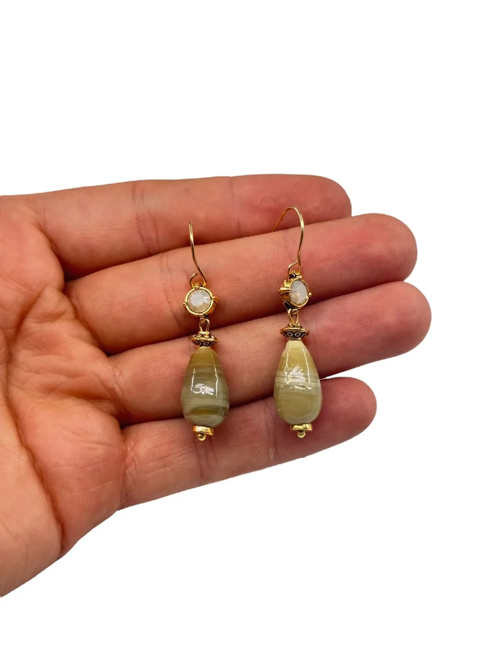 Doğal Taş Oval Sallantılı Küpe 1