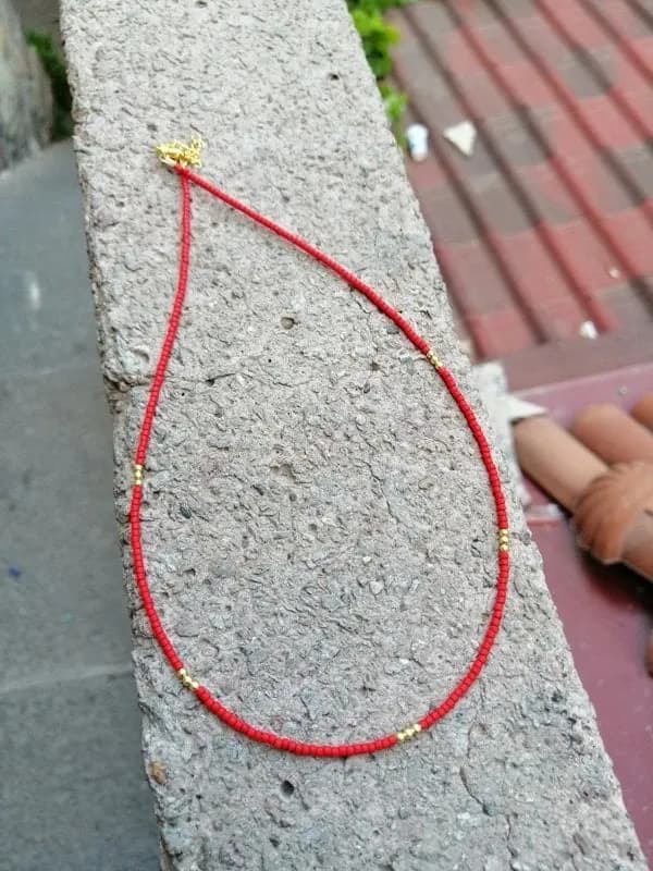 Kırmızı Boncuk Dizi Kolye 1