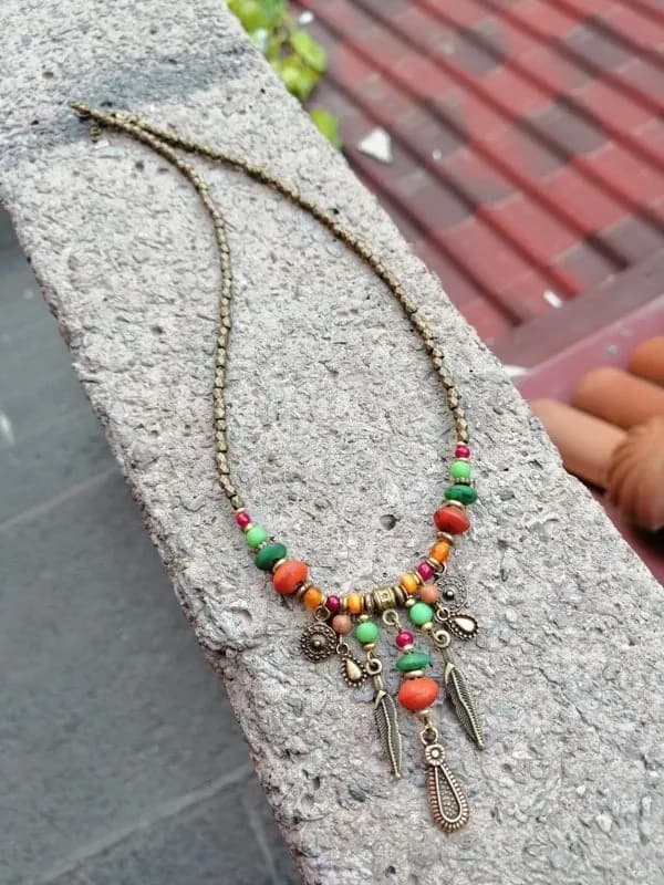 Etnik Renkli Boncuk Sarkıtlı Kolye 1