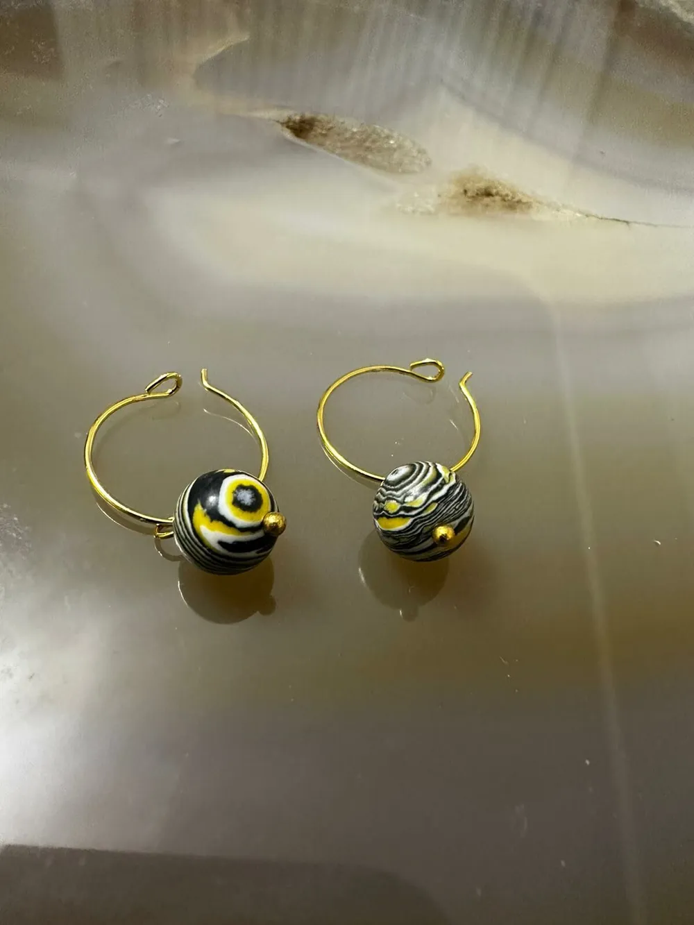 Altın Arı Charm Küpe 1